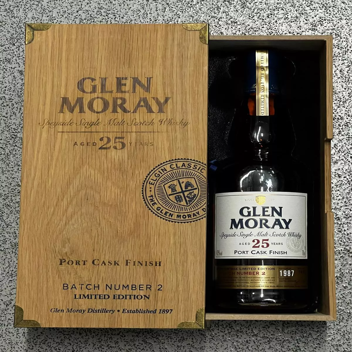 1987-glen-moray-25-years-old-portwood-finish-single-malt-scotch-whisky 1987 Glen Moray 25 Years Old Portwood Finish Single Malt Scotch Whisky